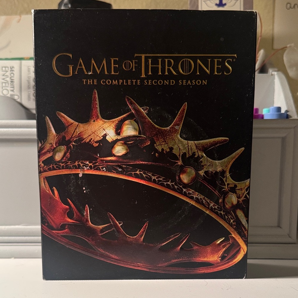 Game of Thrones: The Complete Second Season - Black and Gold